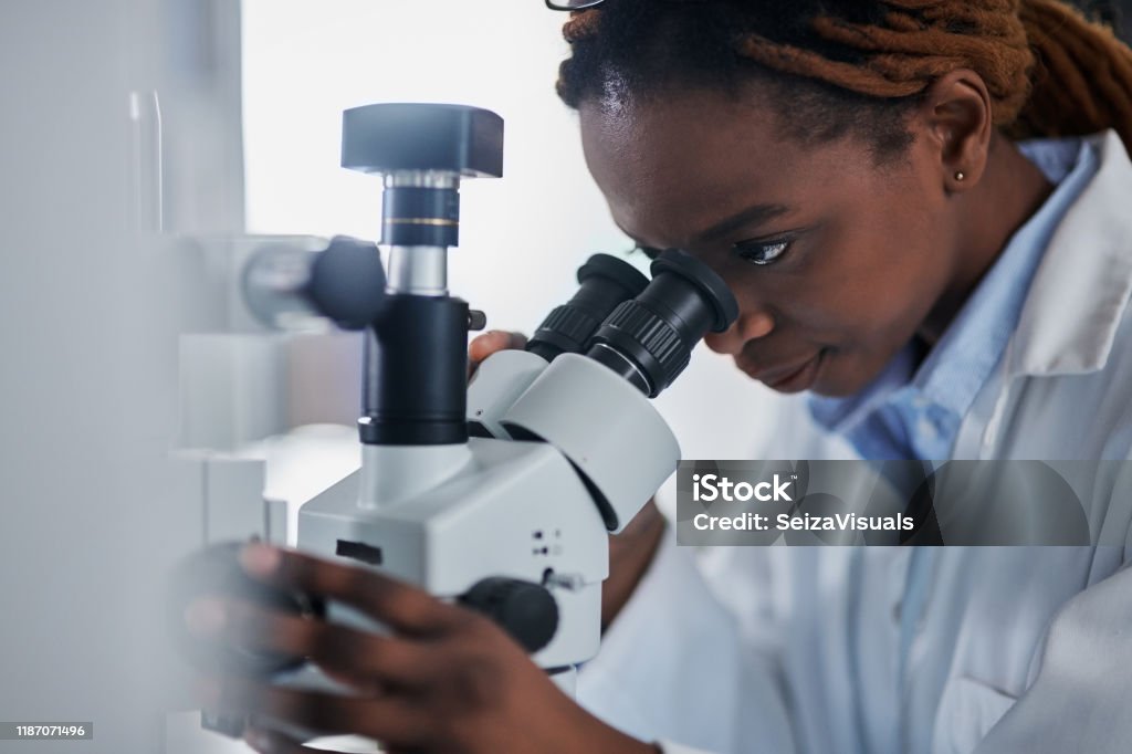 AIDE CHIMISTE BIOLOGISTE